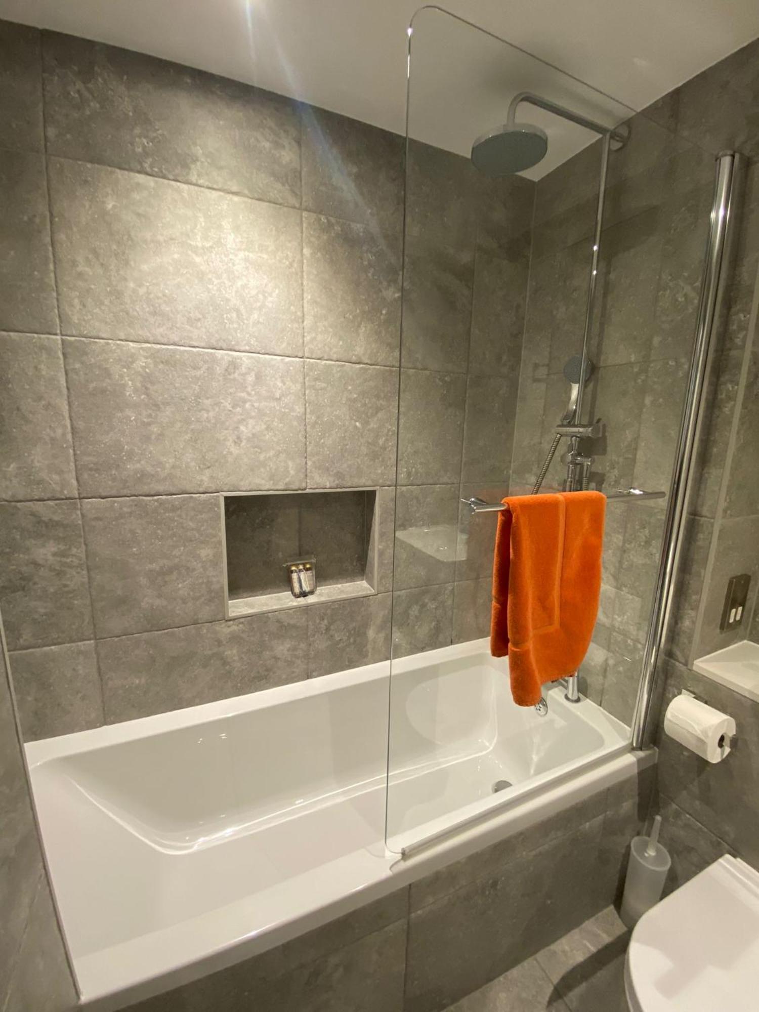 3 The View Apartments Ilfracombe - Hot Tub, Parking, Lift, Ev Luaran gambar